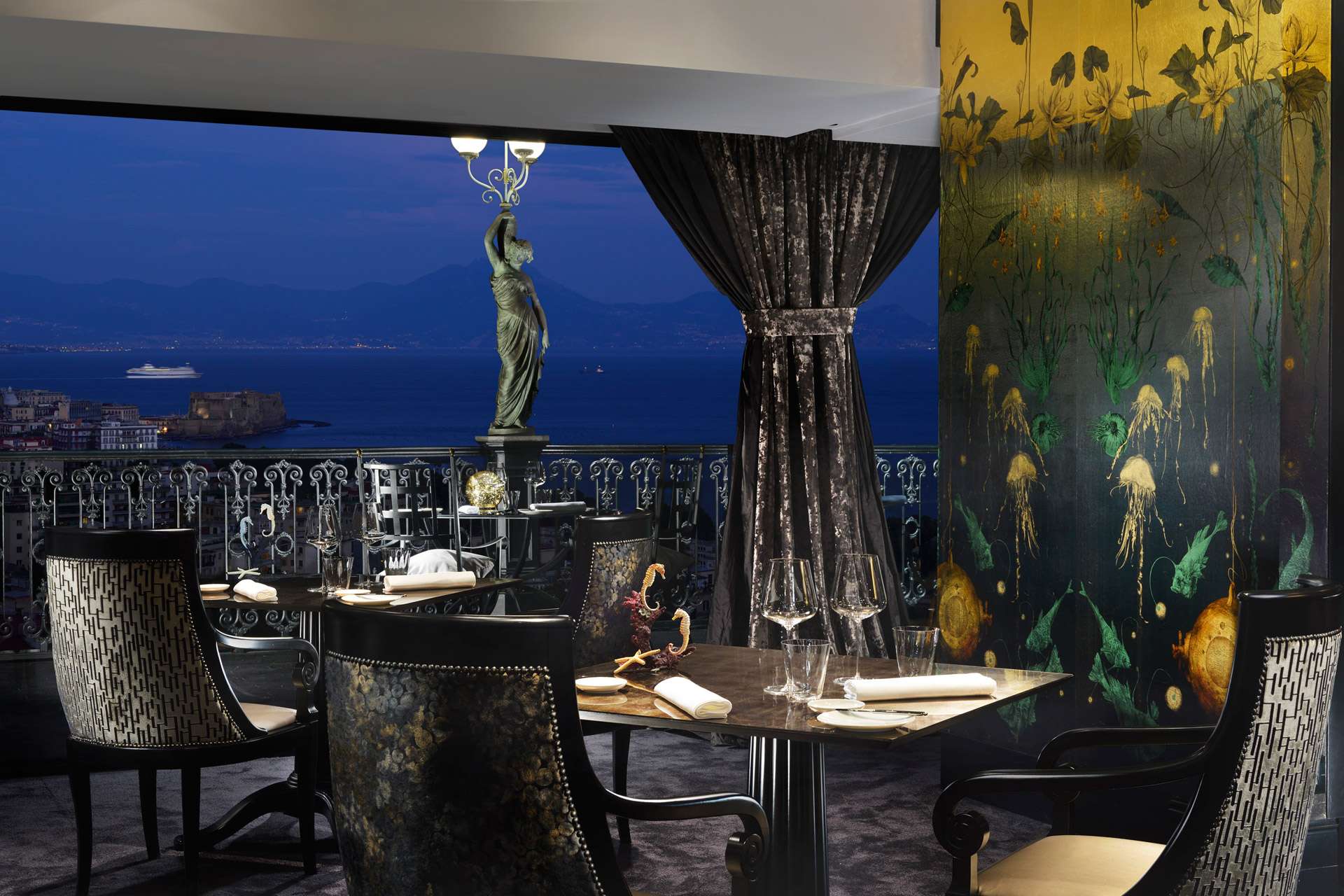 Hotel Napoli con vista mare citt   Sea Hotels Italia
