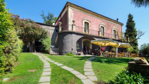 Monaci delle Terre Nere, Boutique Hotel ai piedi del vulcano Etna (Sicilia, Italia)