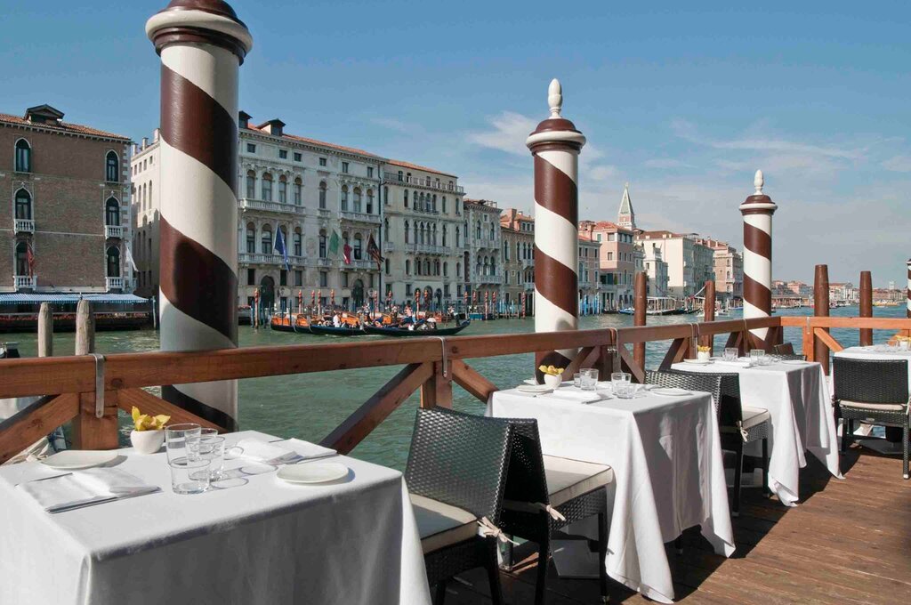 Antinoo's Lounge & Restaurant - Sina Centurion Palace Venezia